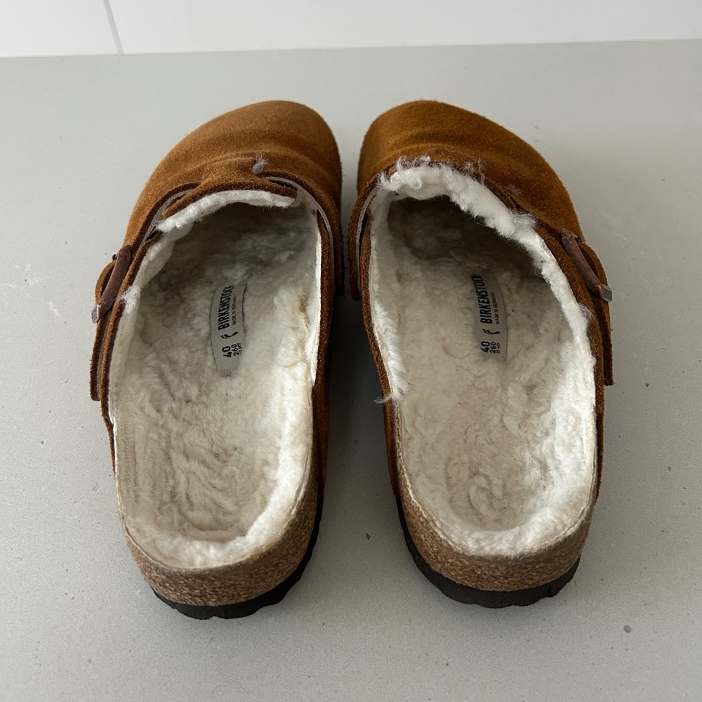 Birkenstock Boston suede and shearling clogs in "Mink" colour. - Picture 5 of 8